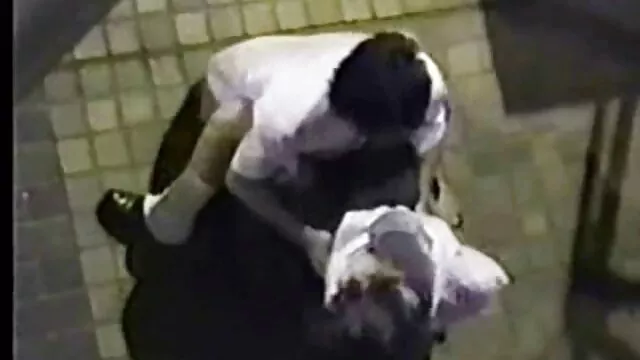 در رختخواب با امیلی ویلیس شاخدار از موفوس سكس گلشيفته فراهانى کار می کنم