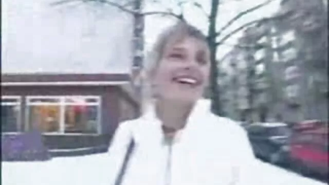 با کیف پول Cecilia Leone از Bang گلشیفته فراهانی و سکس Bros، پاها را روی شانه ها پیچ کنید